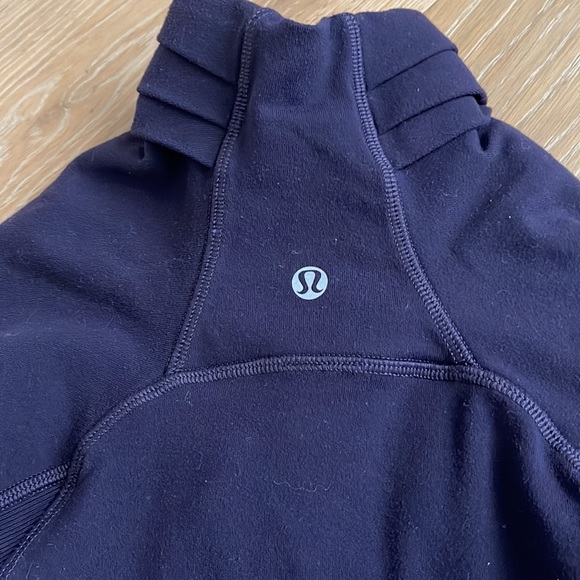 Lululemon jacket - Picture 3 of 3